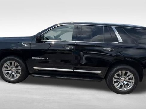 Used 2023 GMC Yukon Denali AWD/4WD image 5