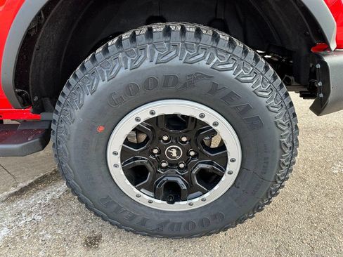 New 2024 Ford Bronco Outer Banks w/ Sasquatch Package AWD/4WD image 7