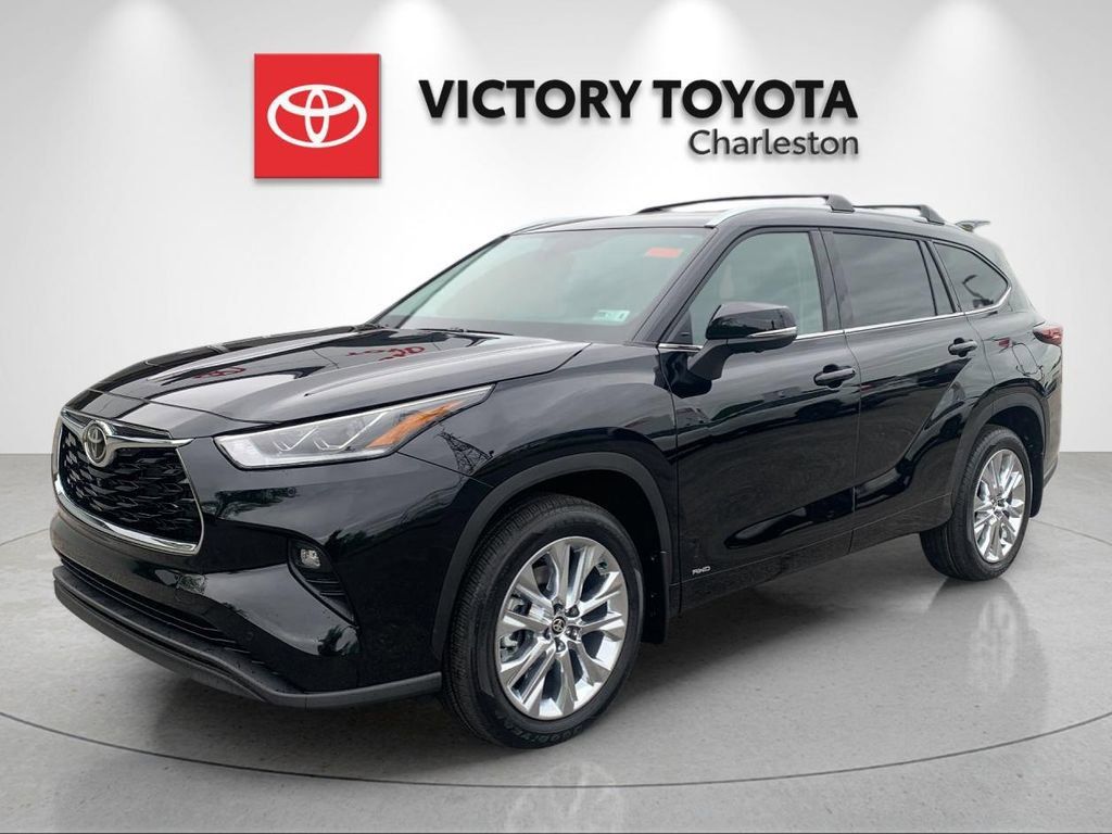 New 2026 Toyota Highlander Limited AWD/4WD image 1