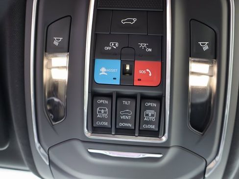 New 2025 Jeep Grand Cherokee Limited 4xe image 20