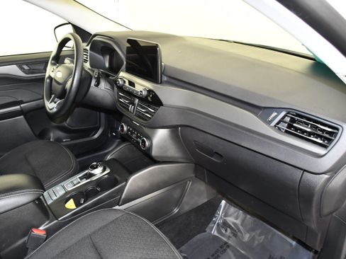 Used 2025 Ford Escape Active AWD/4WD image 38