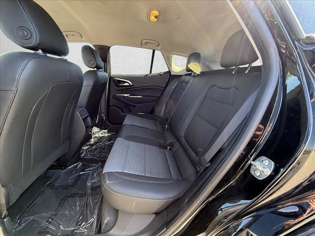 Used 2025 Chevrolet Trax LT FWD image 22