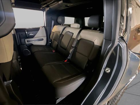 Used 2026 GMC Hummer EV SUV AWD/4WD image 18