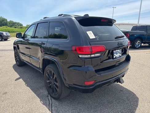 Used 2020 Jeep Grand Cherokee Altitude AWD/4WD image 5