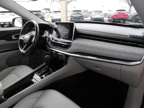 Used 2022 Jeep Compass Latitude w/ Convenience Group image 26