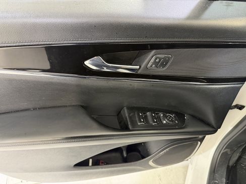 Used 2022 Lincoln Nautilus FWD image 14