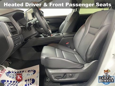 Used 2023 Nissan Rogue SV w/ SV Premium B Package image 12