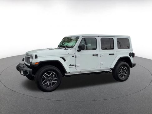 Used 2025 Jeep Wrangler Unlimited Sahara AWD/4WD image 8