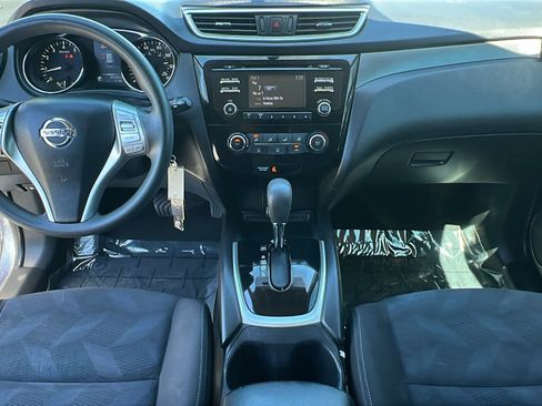 Used 2015 Nissan Rogue S FWD image 26