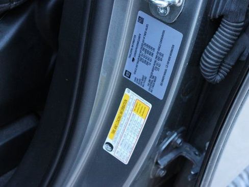 Used 2022 Chevrolet Tahoe Z71 w/ Luxury Package image 34