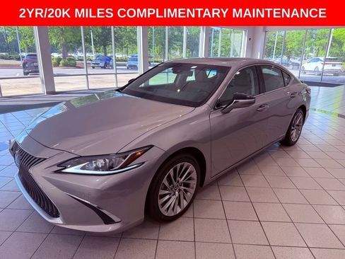 Certified 2021 Lexus ES 300h w/ Accessory Package FWD image 3