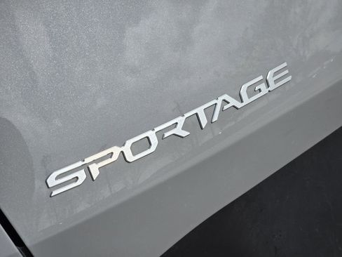 New 2026 Kia Sportage EX image 7