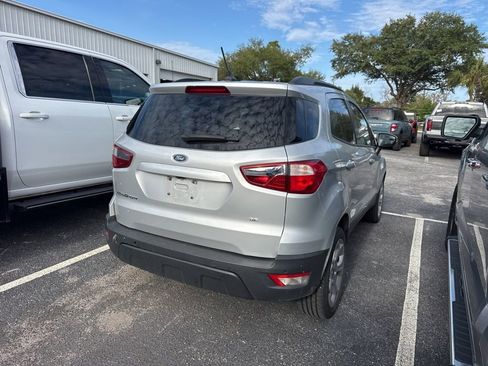 Used 2021 Ford EcoSport SE w/ SE Appearance Package image 2