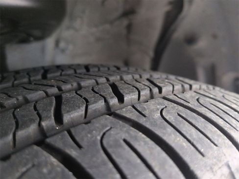 Used 2022 Toyota Corolla LE image 12