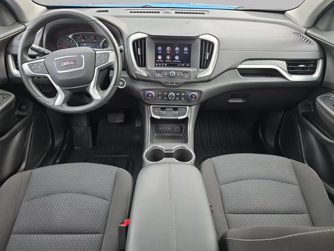 Used 2024 GMC Terrain SLE w/ Driver Convenience Package FWD image 11