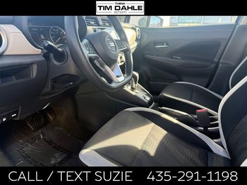 Used 2021 Nissan Versa SV FWD image 9