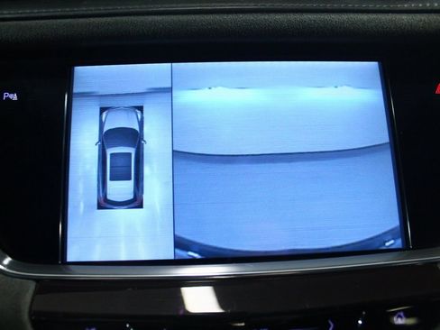 Used 2017 Cadillac XT5 Platinum image 10