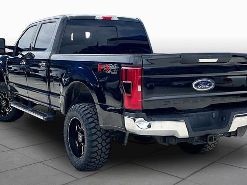Used 2017 Ford F250 XLT w/ XLT Premium Package AWD/4WD image 11