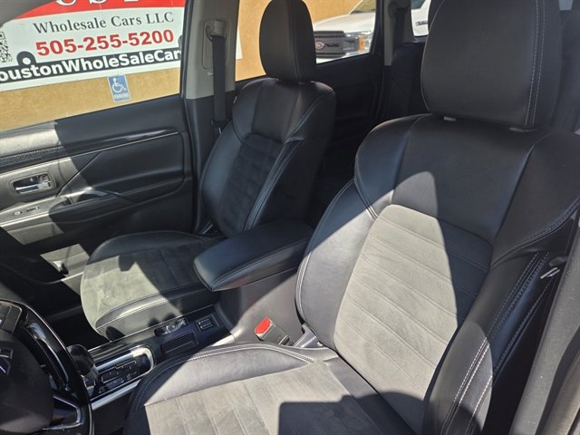 Used 2020 Mitsubishi Outlander SE FWD image 8