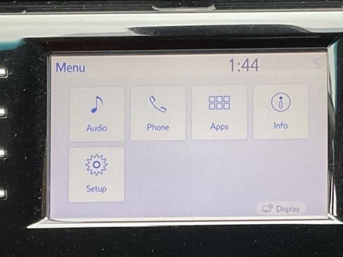Used 2018 Toyota Camry LE FWD image 14