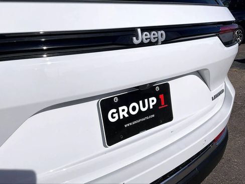 Used 2024 Jeep Grand Cherokee Limited w/ Trailer Tow Package image 30