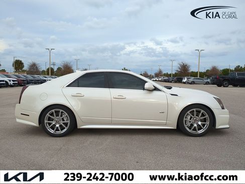 Used 2013 Cadillac CTS V image 4