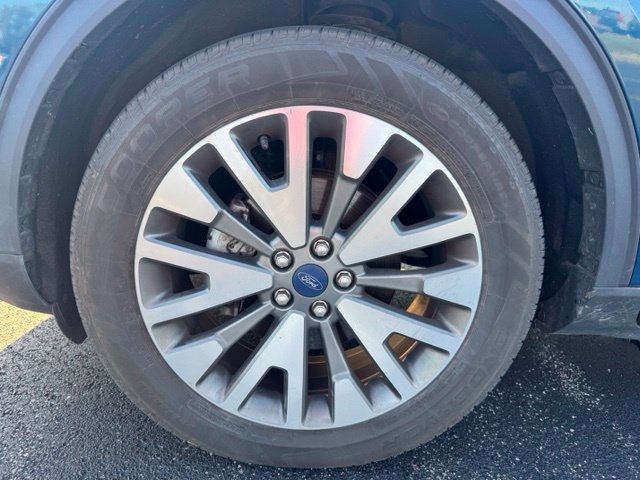 Used 2020 Ford Escape Titanium AWD/4WD image 11