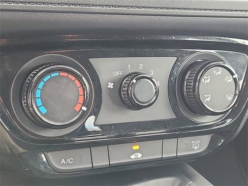 Used 2022 Honda HR-V LX image 15