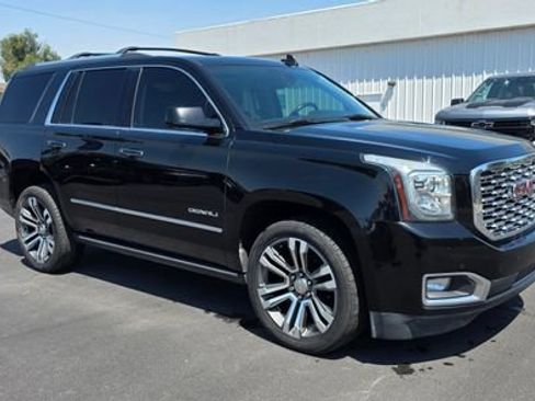 Used 2020 GMC Yukon Denali w/ Denali Premium Package AWD/4WD image 1