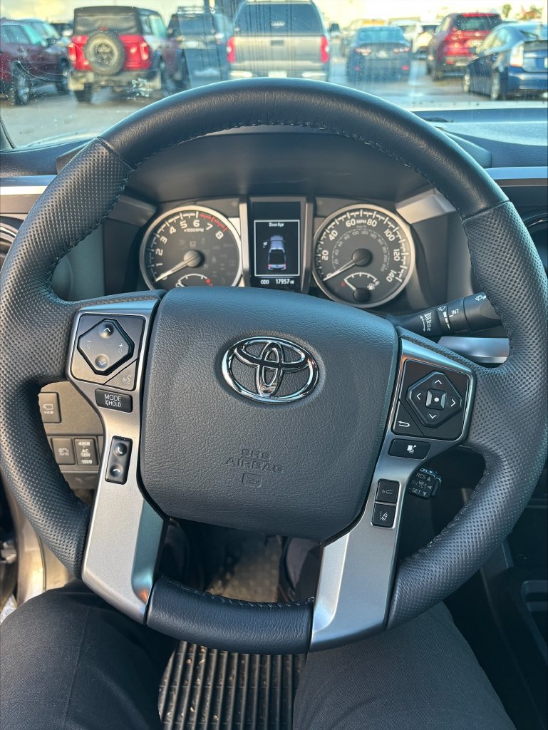 Used 2023 Toyota Tacoma Limited AWD/4WD image 10