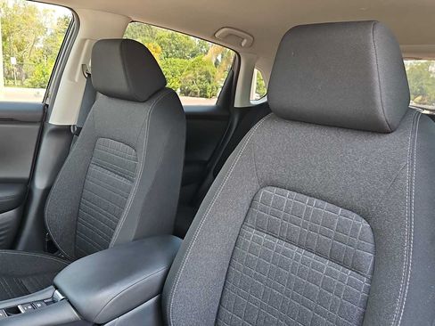 Used 2023 Honda HR-V LX image 13