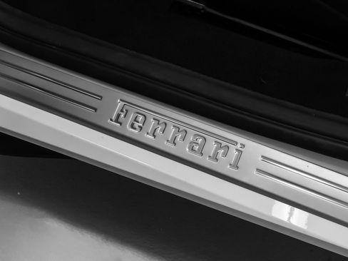 Certified 2020 Ferrari F8 Tributo RWD image 39