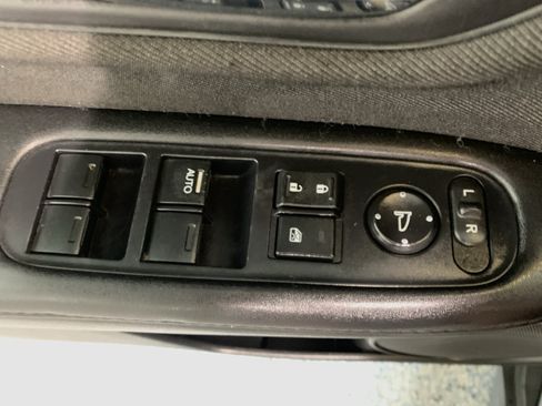 Used 2022 Honda HR-V LX image 25