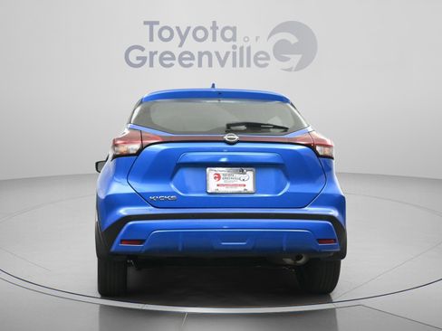 Used 2024 Nissan Kicks S image 11