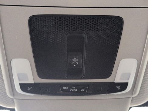 Used 2025 Honda CR-V EX-L image 21