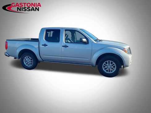 Used 2019 Nissan Frontier SV image 13