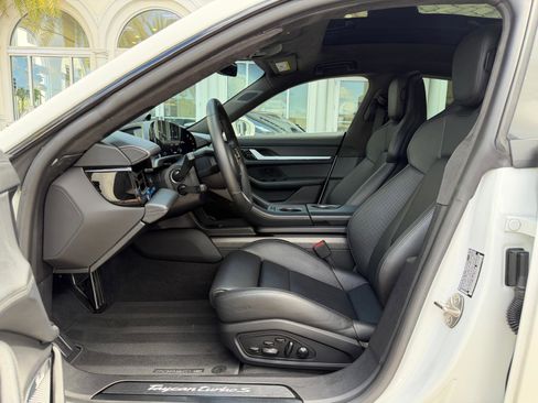 Used 2020 Porsche Taycan Turbo S image 38