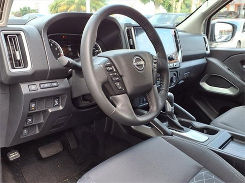 Certified 2025 Nissan Frontier SV w/ SV Convenience Package image 4