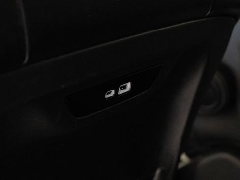 Used 2024 Chrysler Pacifica Touring-L FWD image 21