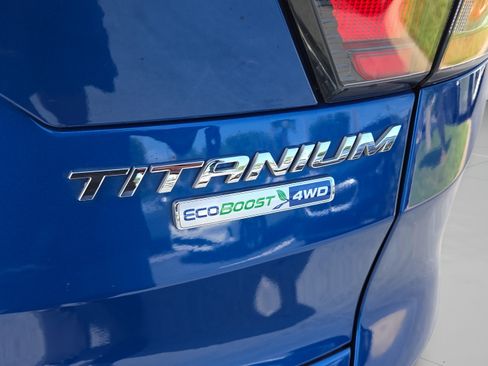 Used 2017 Ford Escape Titanium w/ Equipment Group 301A AWD/4WD image 37