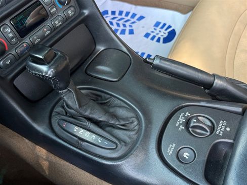 Used 2002 Chevrolet Corvette Convertible w/ Preferred Equipment Group1 image 40