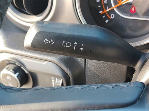 Certified 2023 Jeep Gladiator Sport image 28