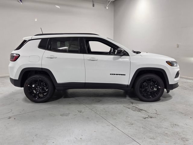 New 2026 Jeep Compass Latitude AWD/4WD image 13