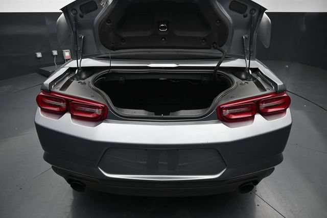Used 2020 Chevrolet Camaro LT RWD image 9