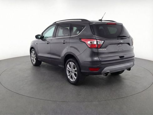 Used 2018 Ford Escape SEL image 5