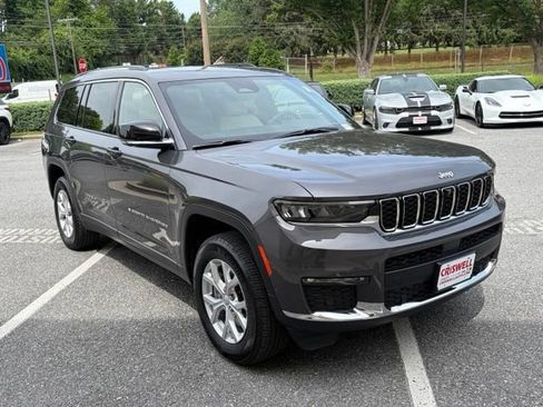 Used 2023 Jeep Grand Cherokee L Limited w/ Luxury Tech Group II AWD/4WD image 2