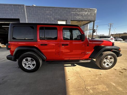 Used 2019 Jeep Wrangler Unlimited Sport S image 9