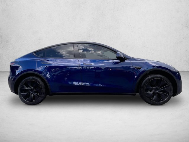 Used 2025 Tesla Model Y Long Range RWD image 5