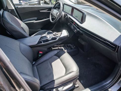 Certified 2023 Kia EV6 Light RWD image 15