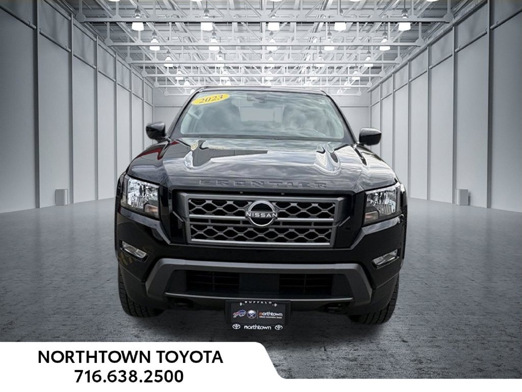 Used 2023 Nissan Frontier SV w/ SV Convenience Package AWD/4WD image 3